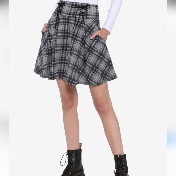Hot Topic Midnight Hour Women's Plaid Stretchy Skirt Dark Academia Skater Size L - Picture 1 of 10